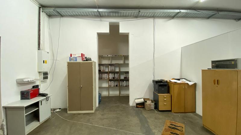To Let commercial Property for Rent in Maitland Western Cape